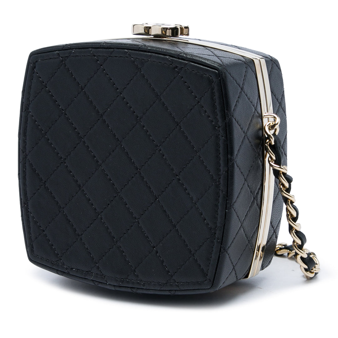 Chanel Pochette Matelassé Make Up Boîte avec chaîne Cuir d'agneau Noir – vue 2 – GABY PARIS