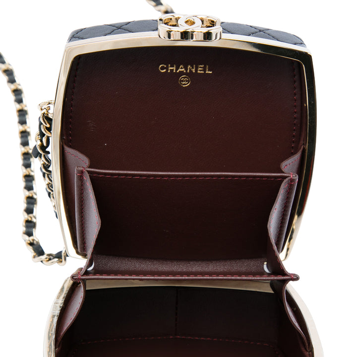 Chanel Pochette Matelassé Make Up Boîte avec chaîne Cuir d'agneau Noir – vue 4 – GABY PARIS