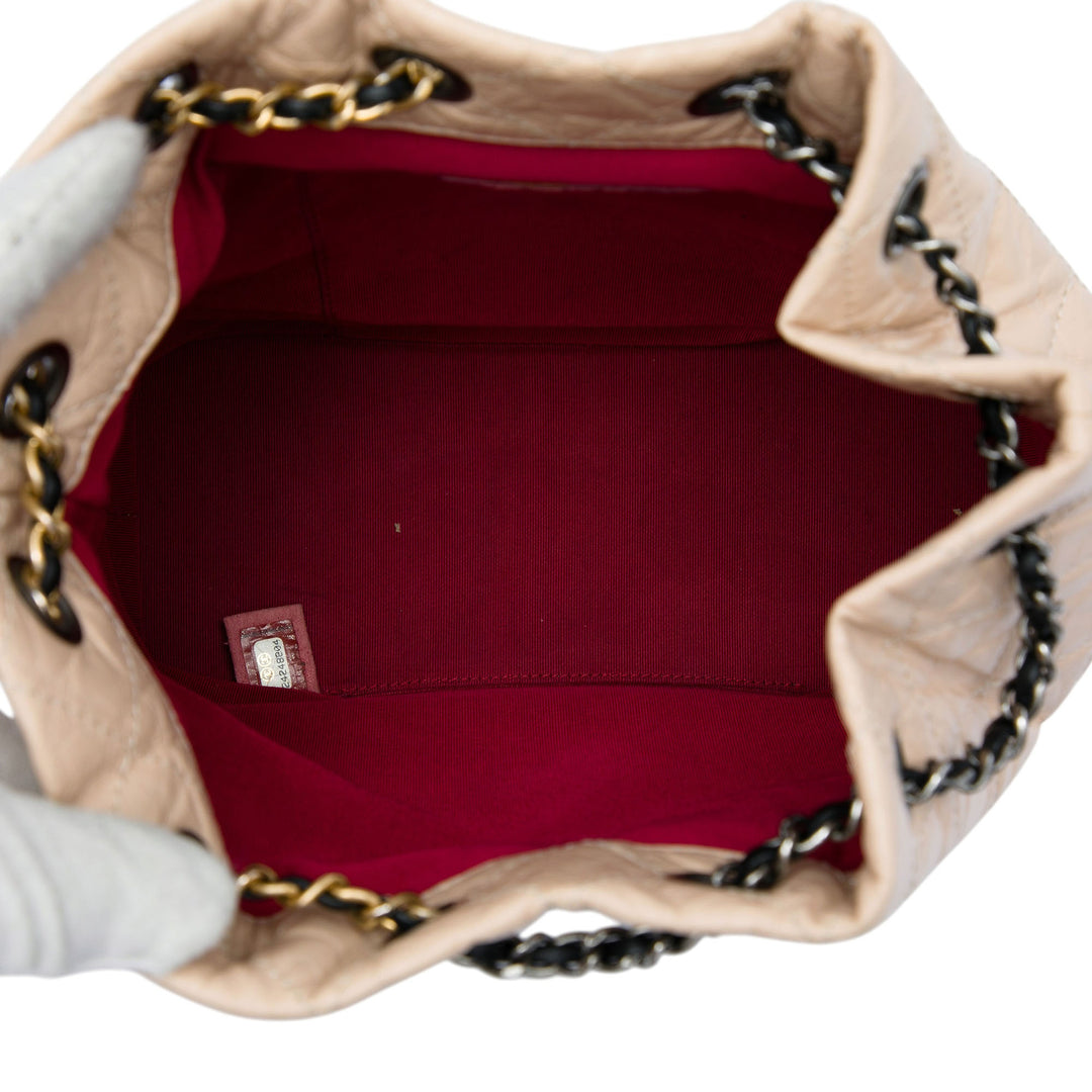 Chanel Sac à dos Bicolore Matelassé vieilli Gabrielle Petit Cuir de veau Noir – vue 4 – GABY PARIS