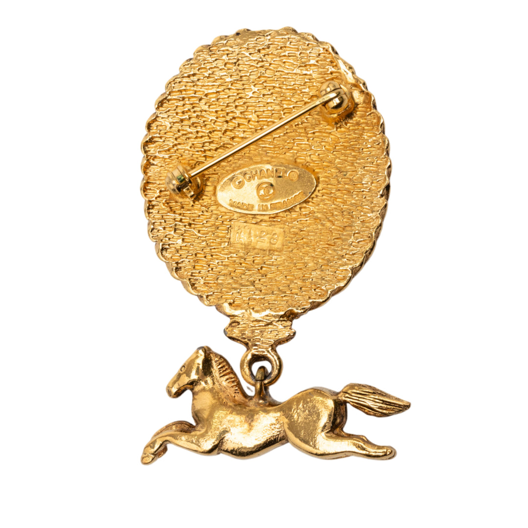 Chanel CC plaqué Medallion Horse Charm Broche