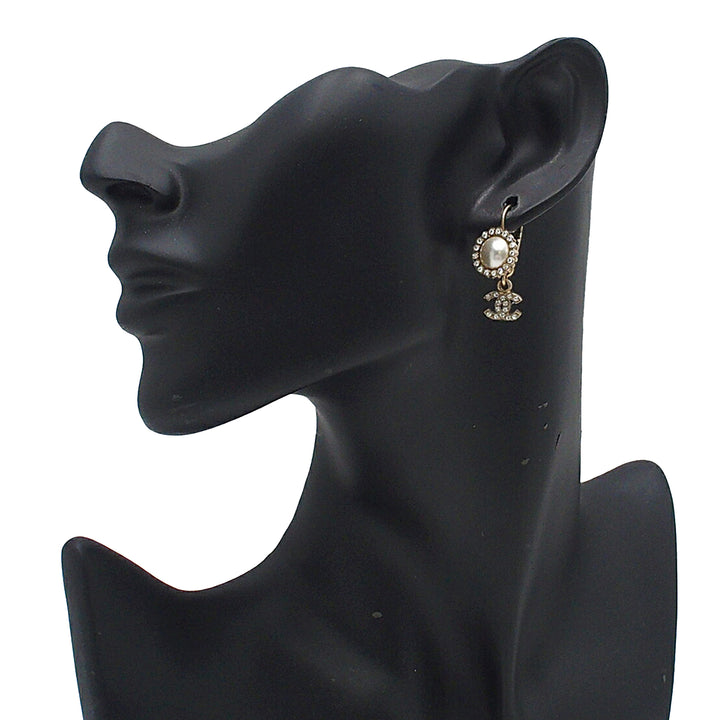 Chanel CC plaqué Perles fantaisie Strass Clip On Boucles d’oreilles