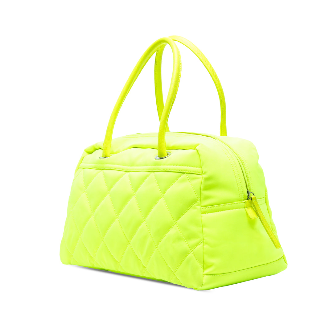 Chanel Paris Biarritz Matelassé Toile Fluo Duffle Sac