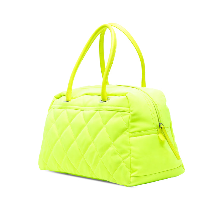 Chanel Paris Biarritz Matelassé Toile Fluo Duffle Sac