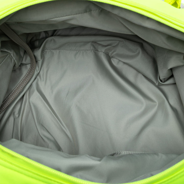 Chanel Paris Biarritz Matelassé Toile Fluo Duffle Sac