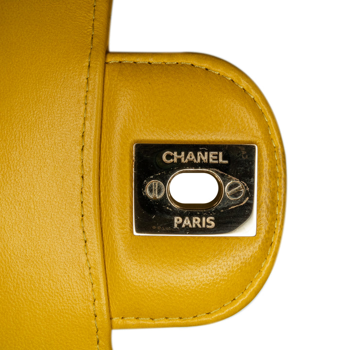 Chanel Medium Classic Chevron Cuir d’agneau Double rabat