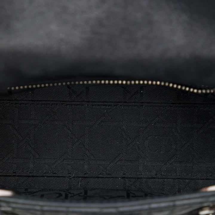 Dior Sac à main Lady Dior Irisé Cannage Mini Cuir d'agneau Noir – vue 4 – GABY PARIS