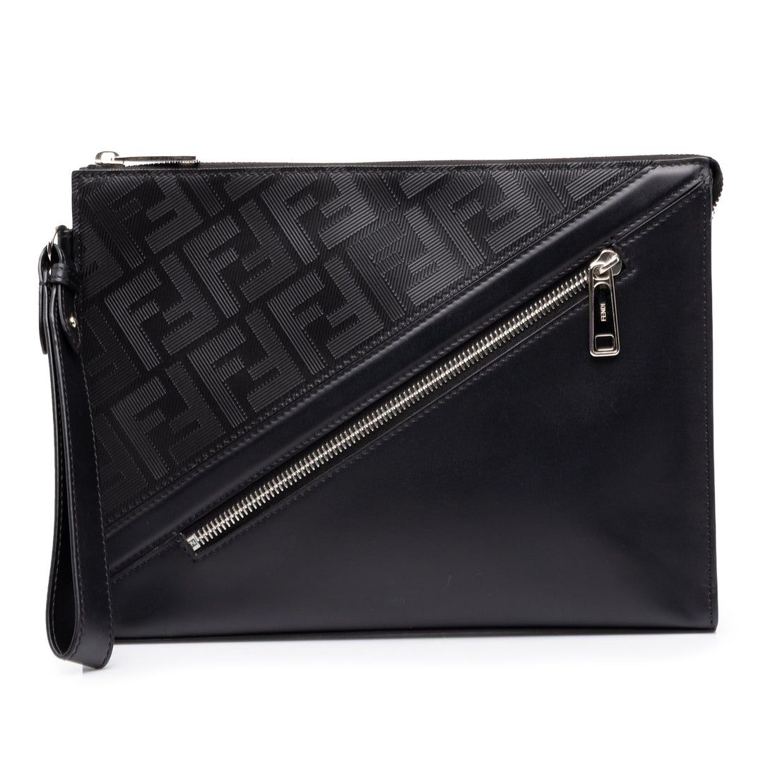 Fendi Zucca Shadow Diagonal Front Zippé Pochette Cuir de veau Noir – vue principale – GABY PARIS