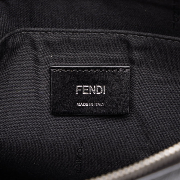 Fendi Zucca Shadow Diagonal Front Zippé Pochette Cuir de veau Noir – vue 5 – GABY PARIS