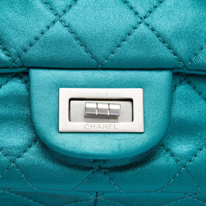 Chanel Matelassé Metallic Cuir de veau Reissue 2.55 à rabat 227