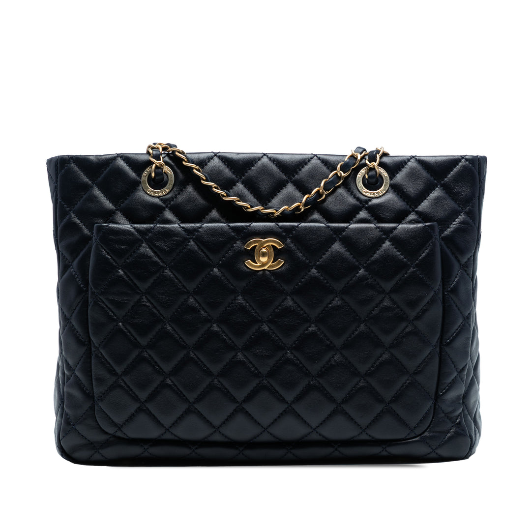 Chanel CC Matelassé Cuir d’agneau Front Pocket Shopping Cabas – GABY PARIS Authentique