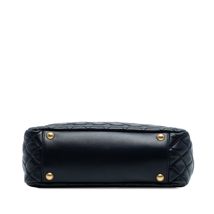 Chanel CC Matelassé Cuir d’agneau Front Pocket Shopping Cabas – GABY PARIS Authentique