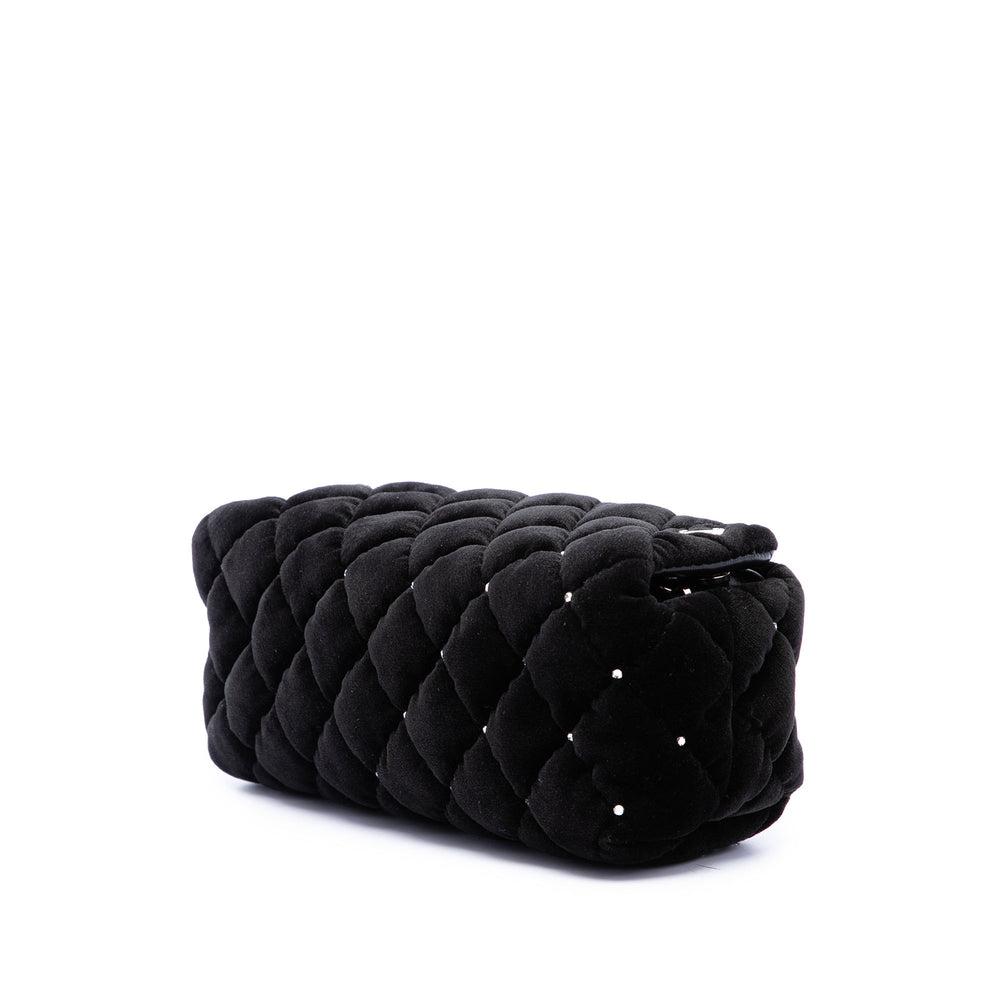 Chanel CC Matelassé Cristal Wristlet Pochette Noir – vue 2 – GABY PARIS
