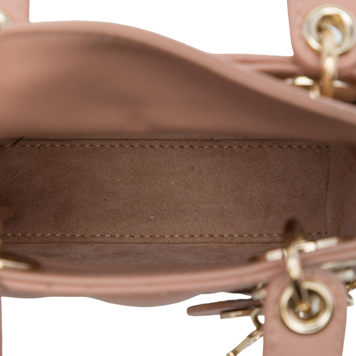 Dior Sac à main Lady Dior Cannage Micro Cuir d'agneau Marron – vue 4 – GABY PARIS