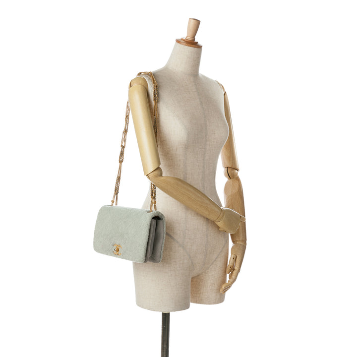 Chanel Matelassé Shearling Chaîne à rabat Matière naturelle