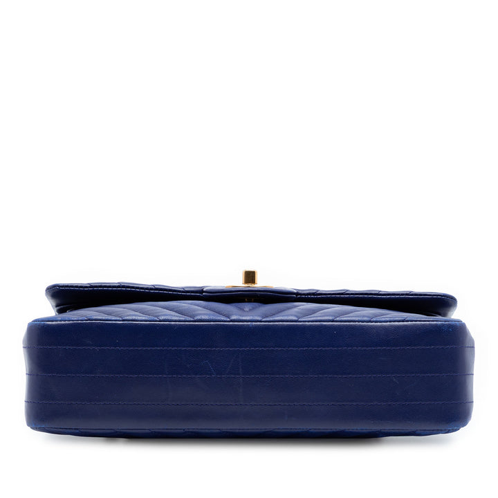 Chanel Medium Classic Chevron Cuir d’agneau Double rabat