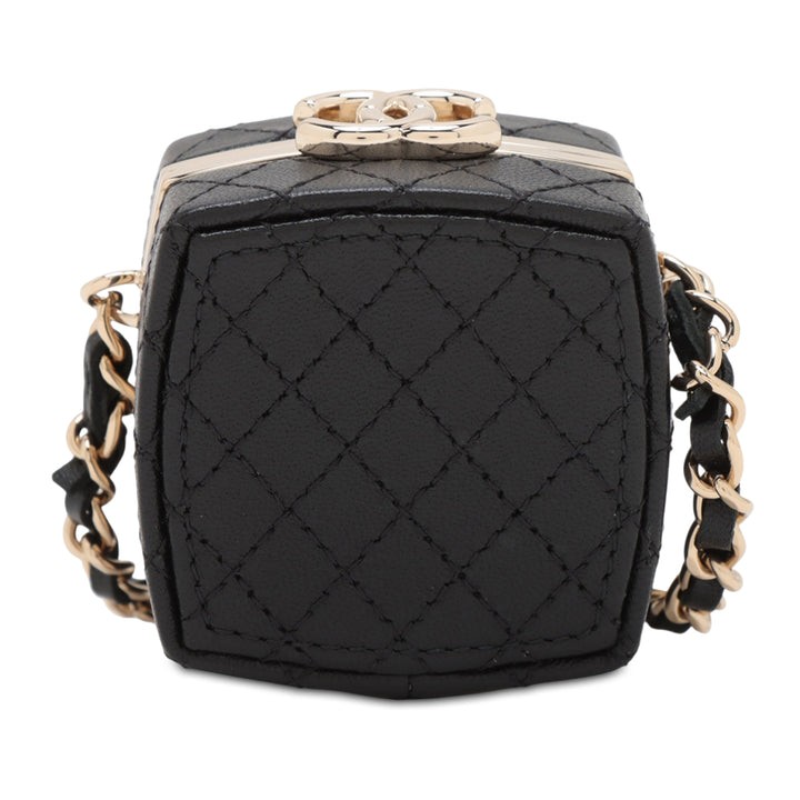 Chanel Quilted Cuir d’agneau Make-Up Boîte Pochette With Chain Noir – GABY PARIS Authentique