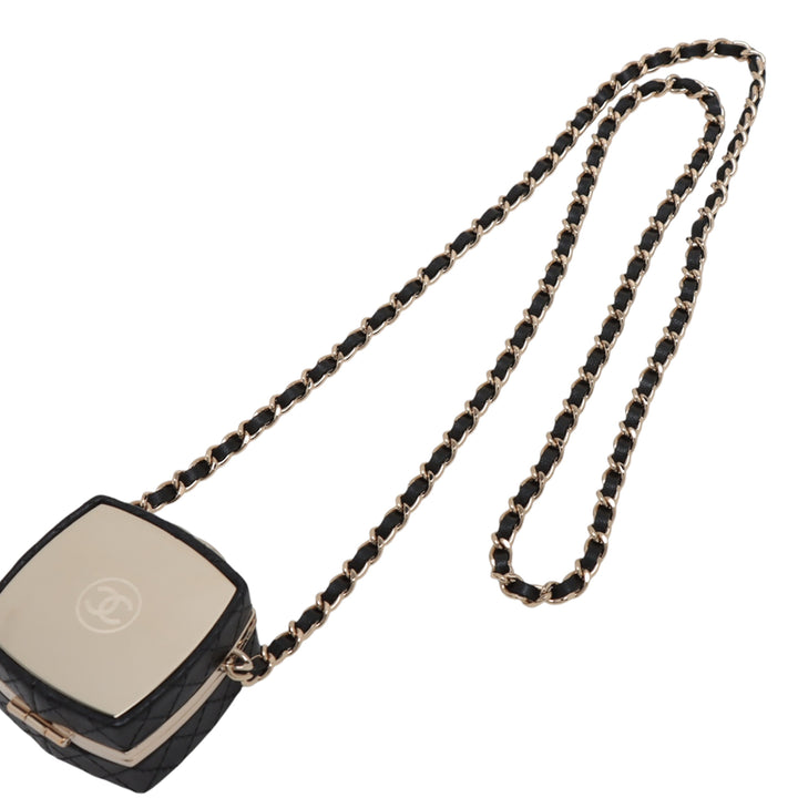 Chanel Quilted Cuir d’agneau Make-Up Boîte Pochette With Chain Noir – GABY PARIS Authentique
