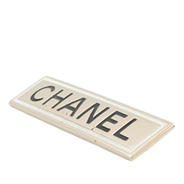 Chanel plaqué Logo Plate Broche – GABY PARIS Authentique