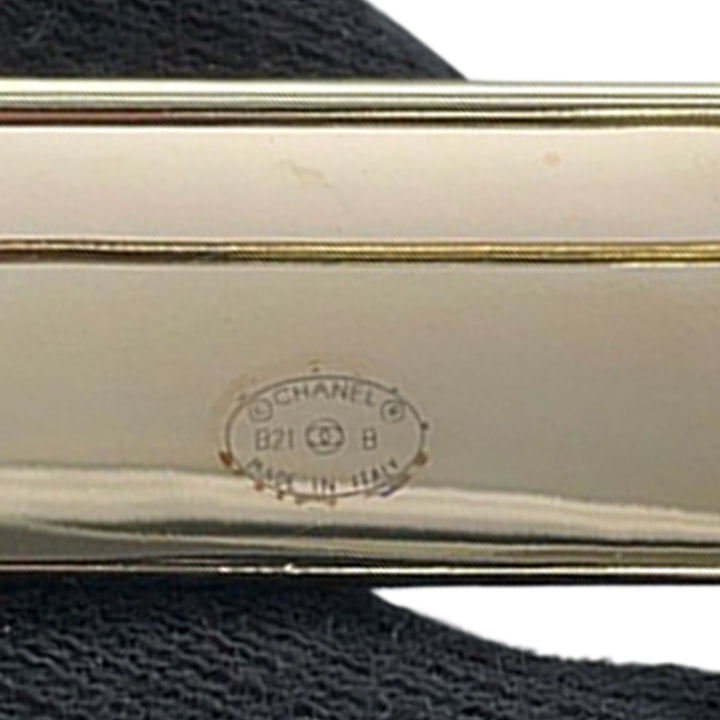 Chanel plaqué Logo Plate Broche – GABY PARIS Authentique