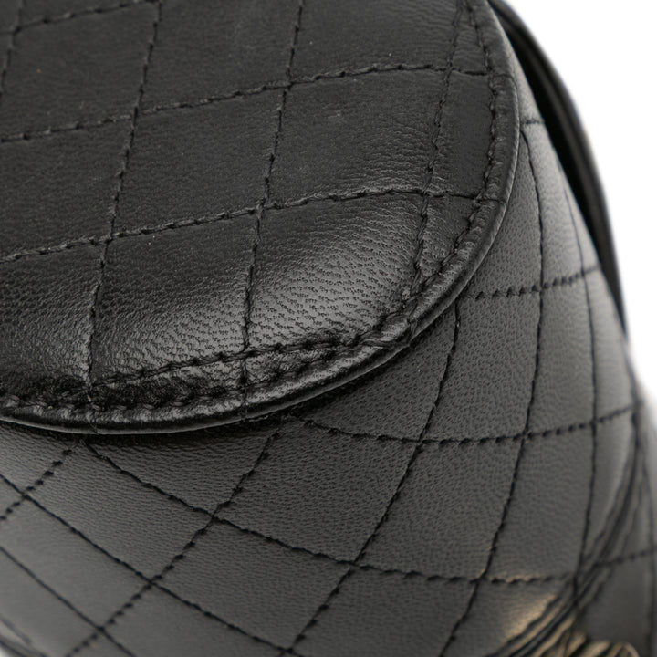 Chanel Mini Quilted Cuir d’agneau Round Vanity Case with Chain Noir – GABY PARIS Authentique