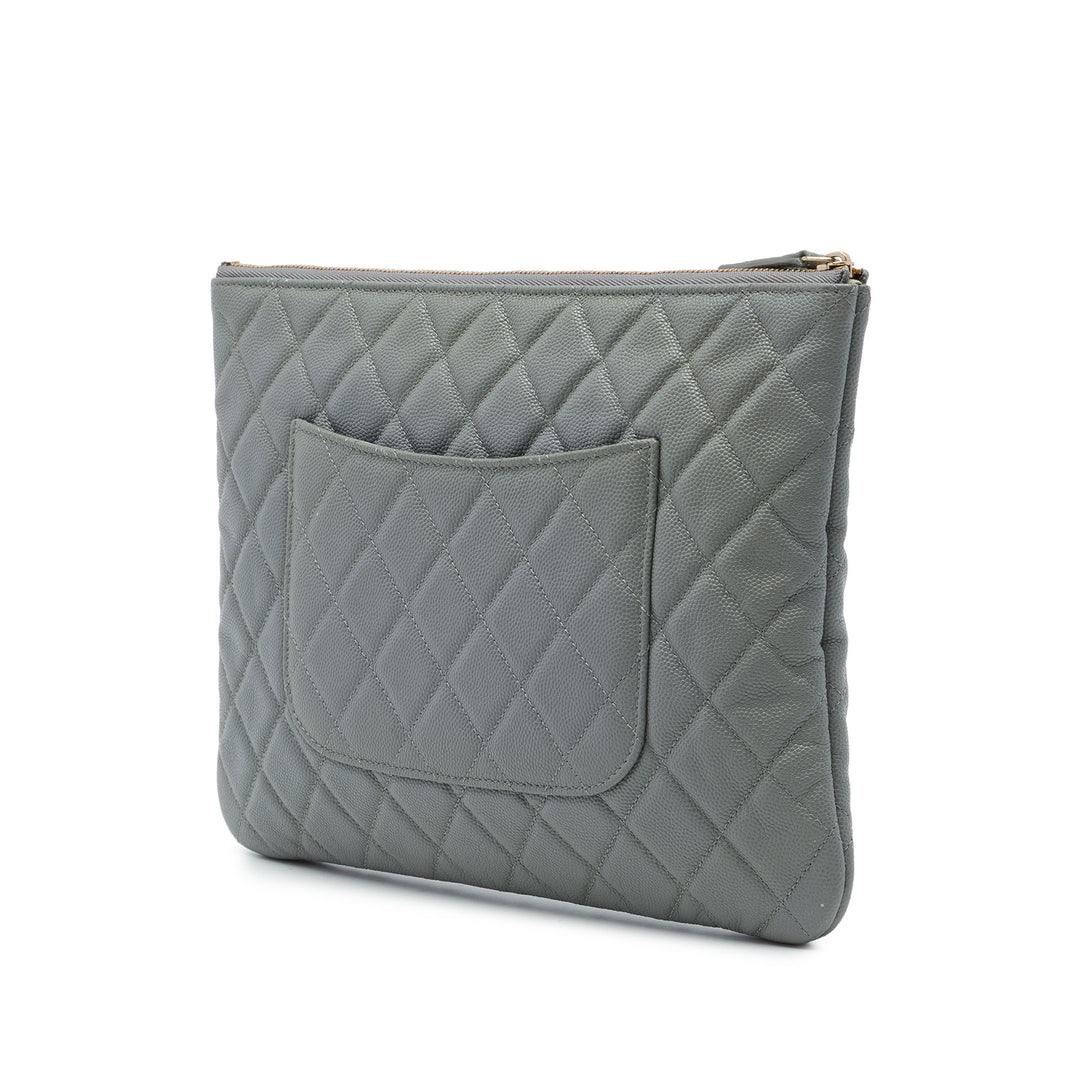 Chanel Pochette Matelassé O Étui Moyen Cuir caviar Gris – vue 2 – GABY PARIS