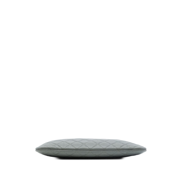 Chanel Pochette Matelassé O Étui Moyen Cuir caviar Gris – vue 3 – GABY PARIS