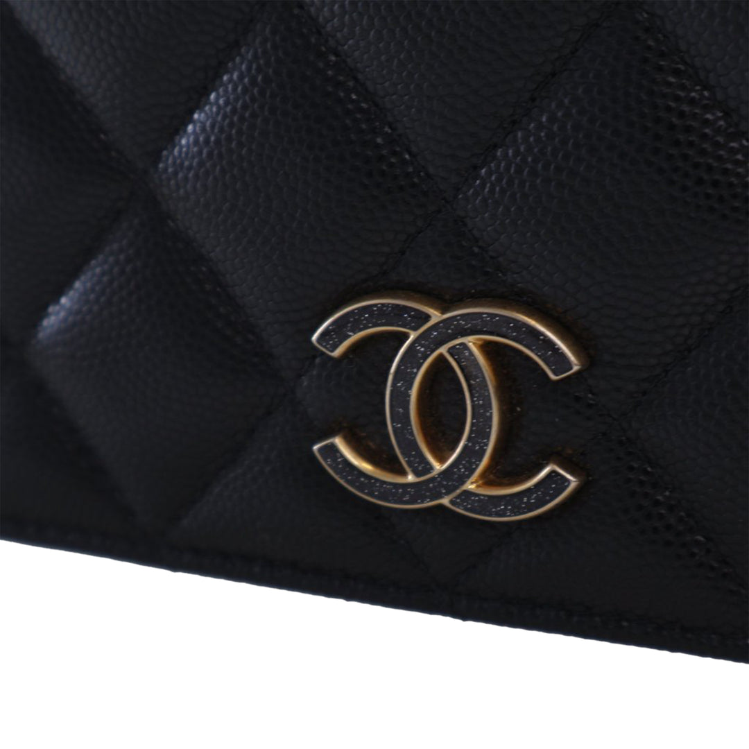 Chanel Matelassé Caviar Glitter CC Roller Skate Pochette avec chaîne