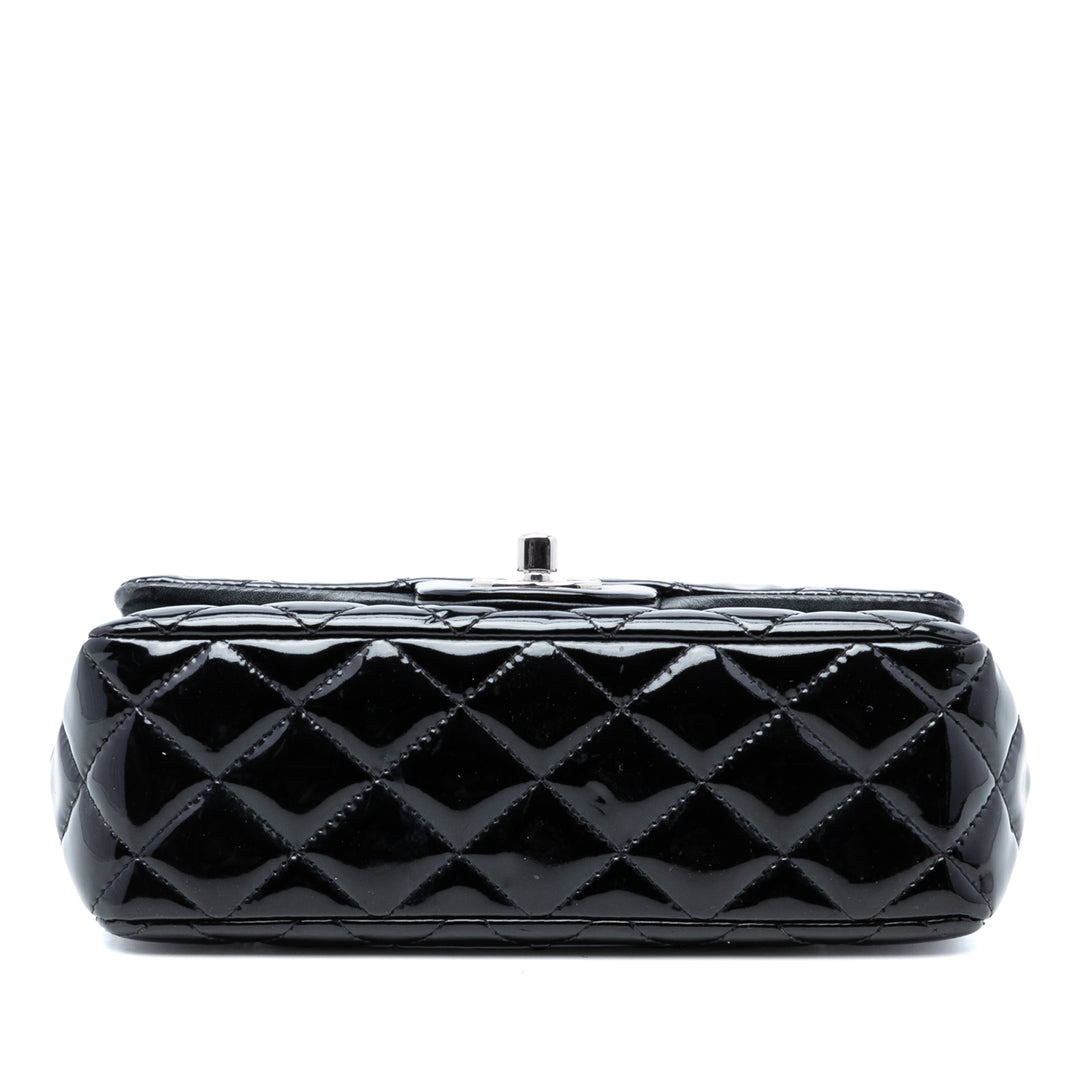 Chanel Mini Rectangular Classic Cuir verni Simple rabat