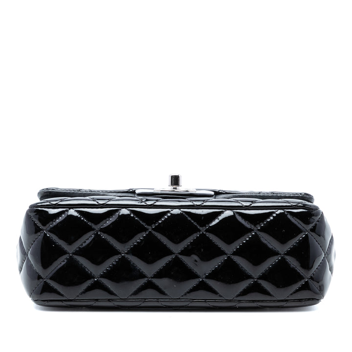 Chanel Mini Rectangular Classic Cuir verni Simple rabat
