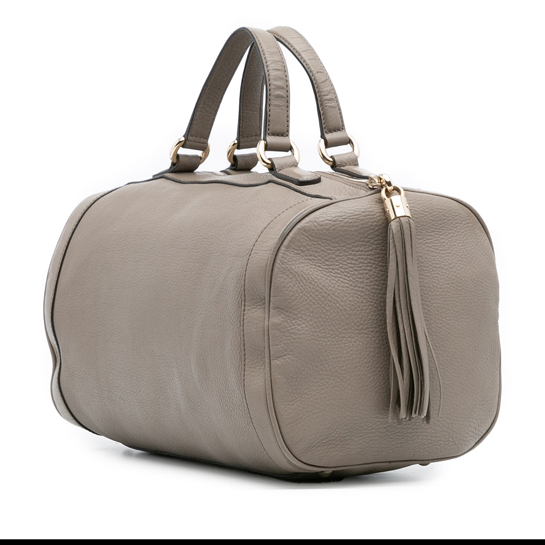Pebbled Soho Boston Sac Moyen Cuir de veau Gris