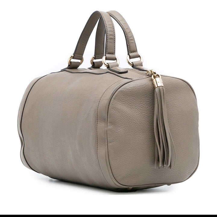 Pebbled Soho Boston Sac Moyen Cuir de veau Gris