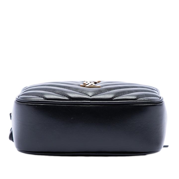 Saint Laurent Mini Matelasse Cuir de veau Monogram Lou Pompon Sac caméra