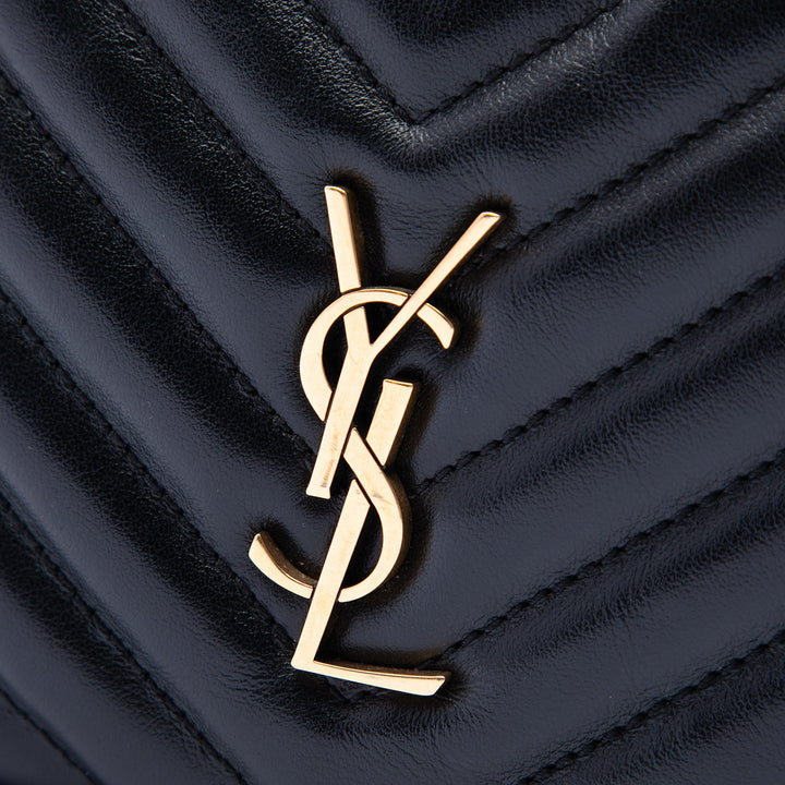 Saint Laurent Mini Matelasse Cuir de veau Monogram Lou Pompon Sac caméra
