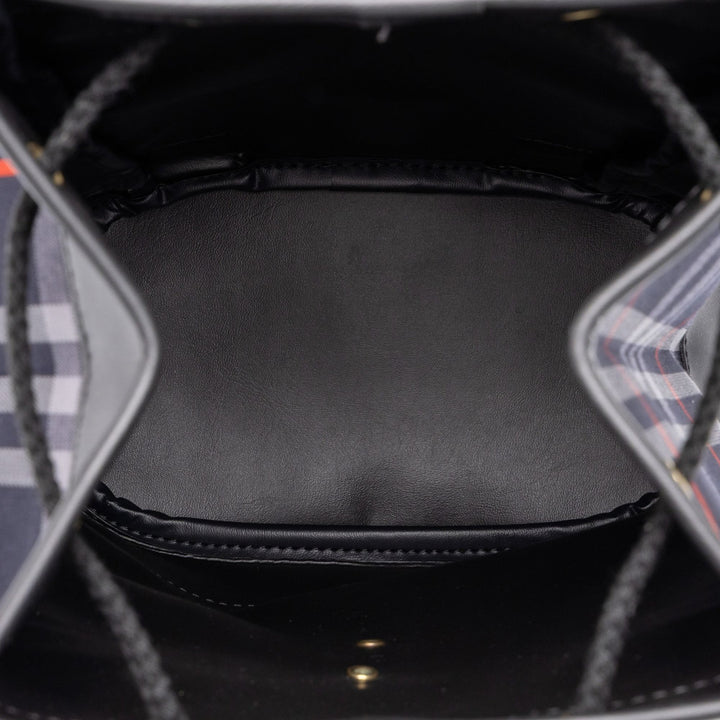 Burberry Sac à dos House Check Bleu – vue 4 – GABY PARIS