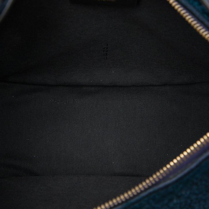 Fendi Sac porté épaule Shearling Fendigraphy Hobo Matière naturelle Petit Bleu – vue 4 – GABY PARIS