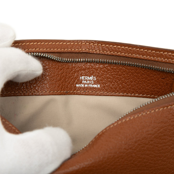 Hermès Chevre Mysore Slim Pochette Marron – vue 5 – GABY PARIS