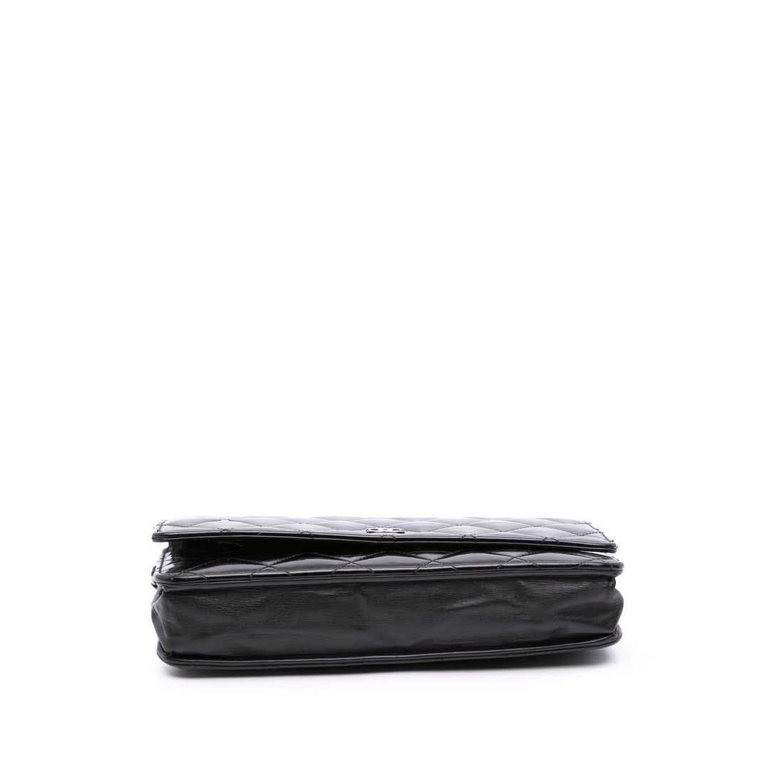 CC Quilted Patent Wallet On Chain Black - Gaby Paris