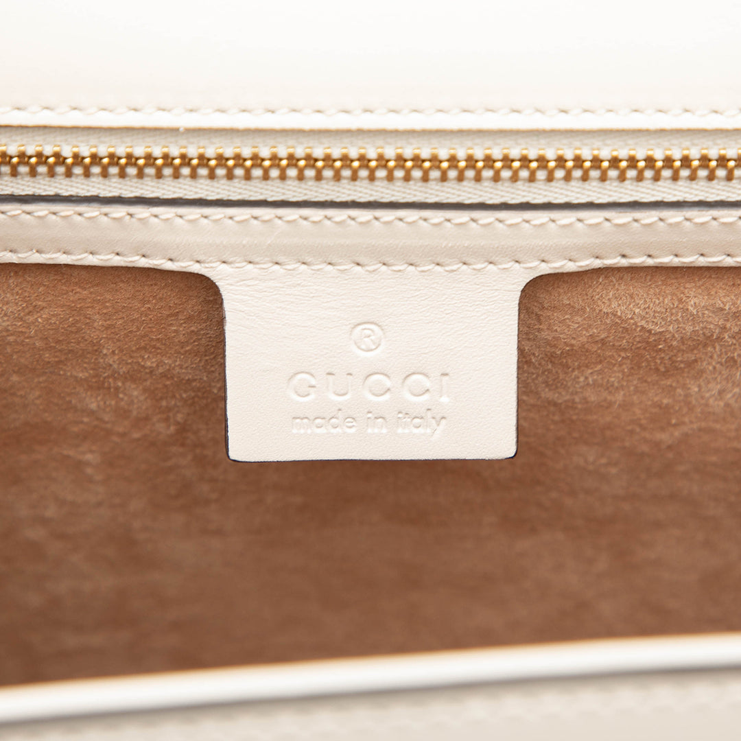 Gucci Sac à main Web Sylvie à Moyen Cuir de veau Blanc – vue 5 – GABY PARIS