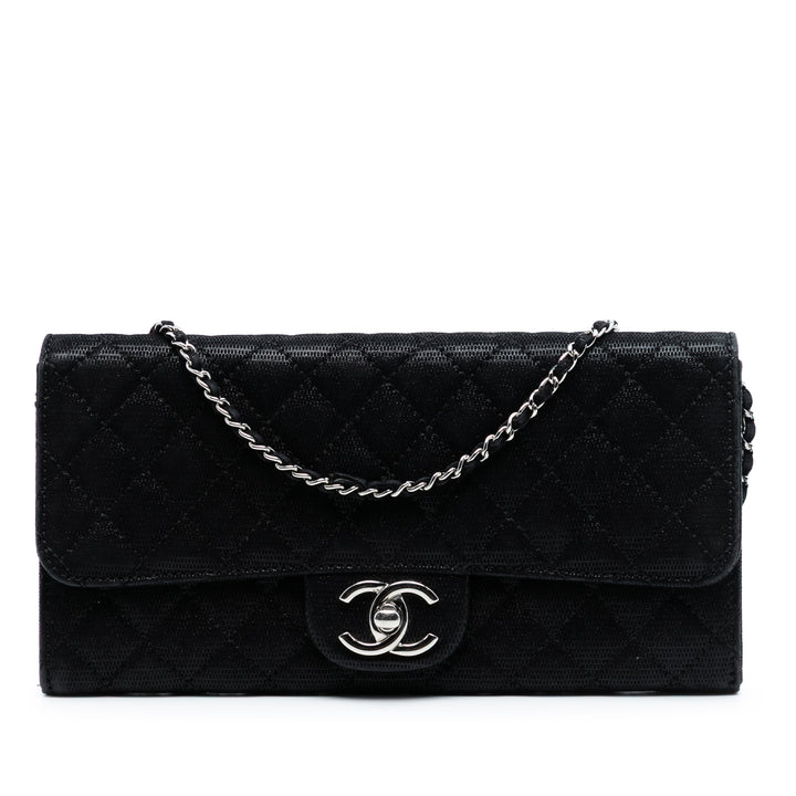 Chanel CC Matelassé Textured Daim East West à rabat