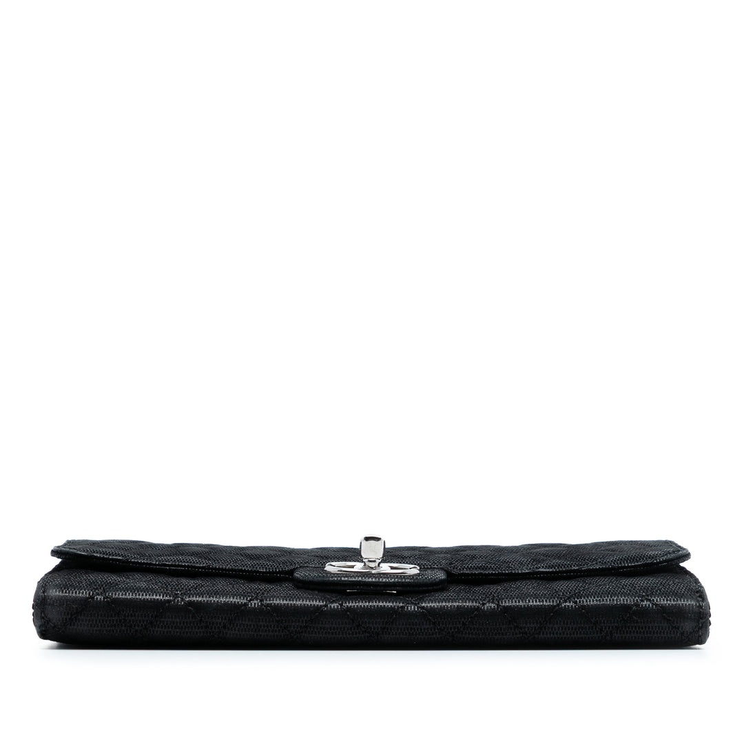 Chanel CC Matelassé Textured Daim East West à rabat