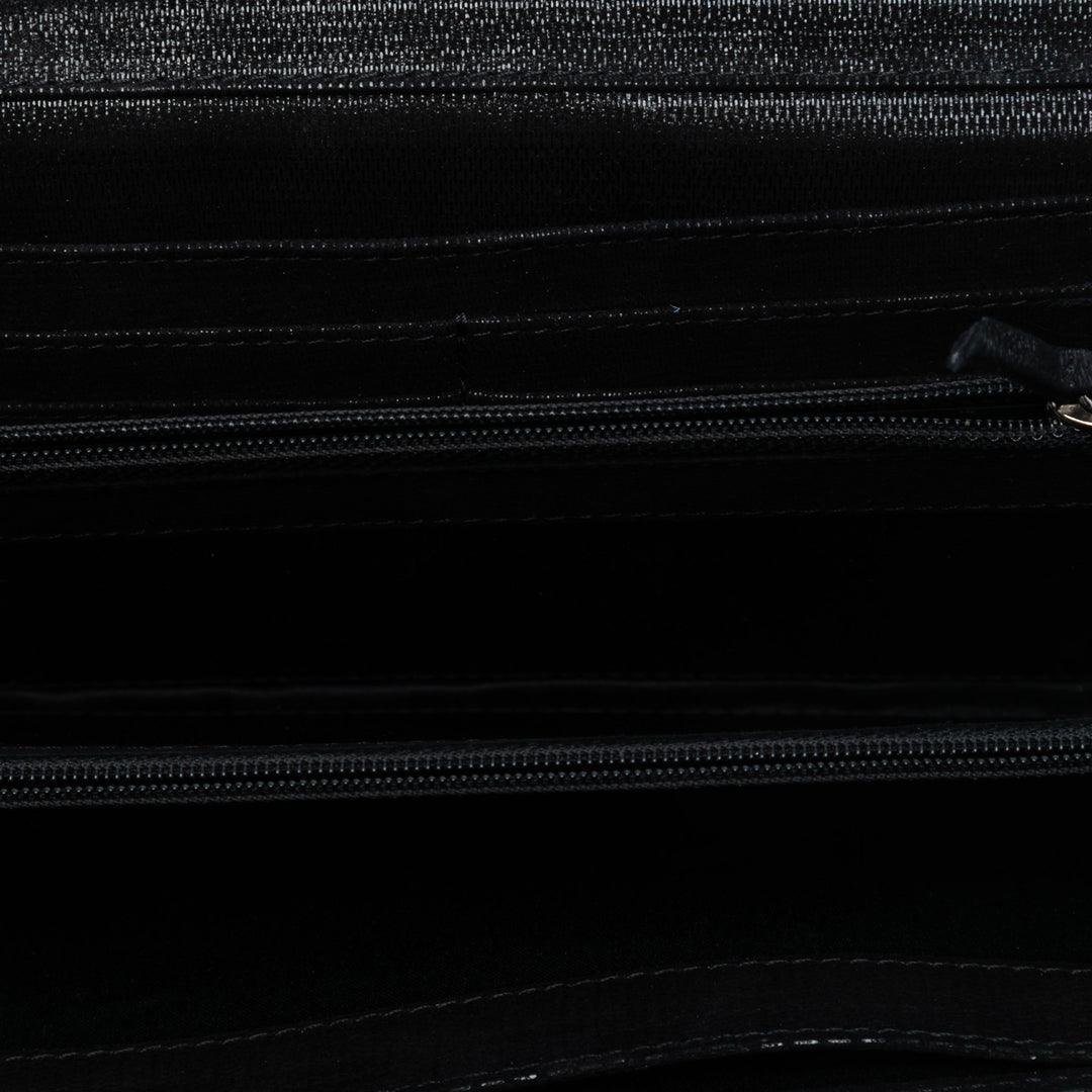 Chanel CC Matelassé Textured Daim East West à rabat