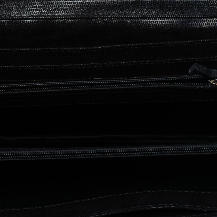 Chanel CC Matelassé Textured Daim East West à rabat