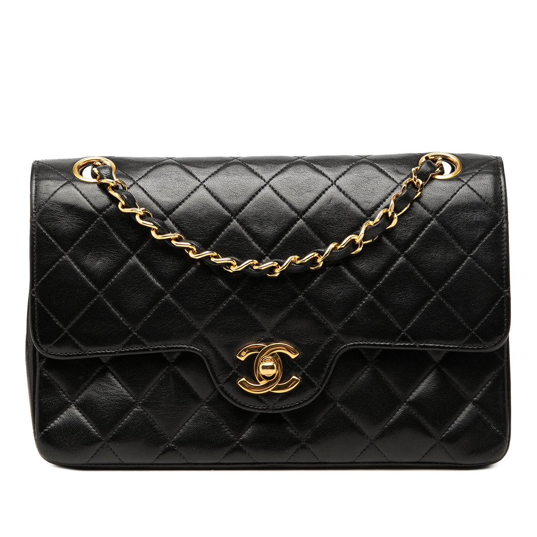 Chanel Sac porté épaule CC Matelassé Double rabat Petit Cuir d'agneau Noir – vue principale – GABY PARIS