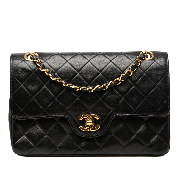 Chanel Sac porté épaule CC Matelassé Double rabat Petit Cuir d'agneau Noir – vue principale – GABY PARIS