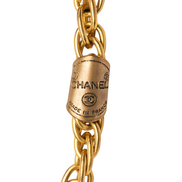 Chanel plaqué CC Medallion Pendant Collier