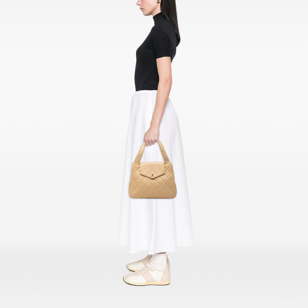 Chanel Matelassé Cuir d’agneau à rabat sac à anse supérieure