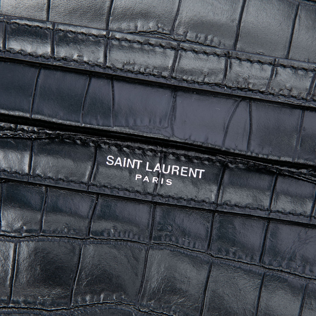 Saint Laurent Crocodile embossé Cuir Camp Sac caméra