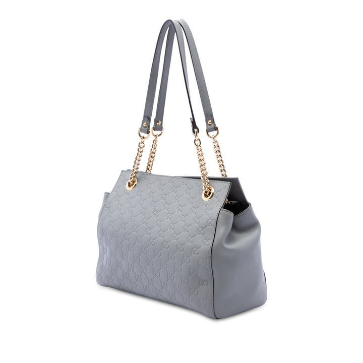 Gucci Sac porté épaule Guccissima Souple Moyen Gris – vue 2 – GABY PARIS
