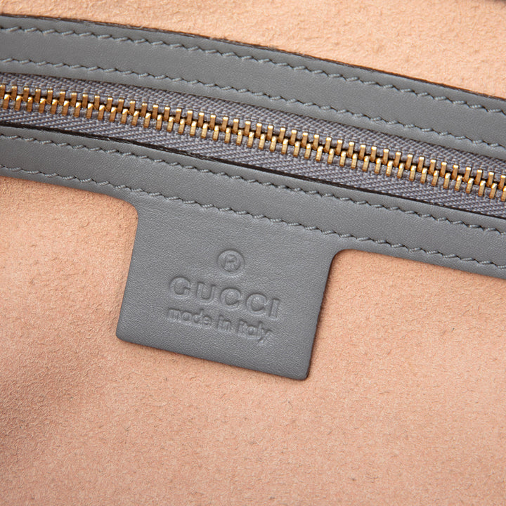 Gucci Sac porté épaule Guccissima Souple Moyen Gris – vue 5 – GABY PARIS
