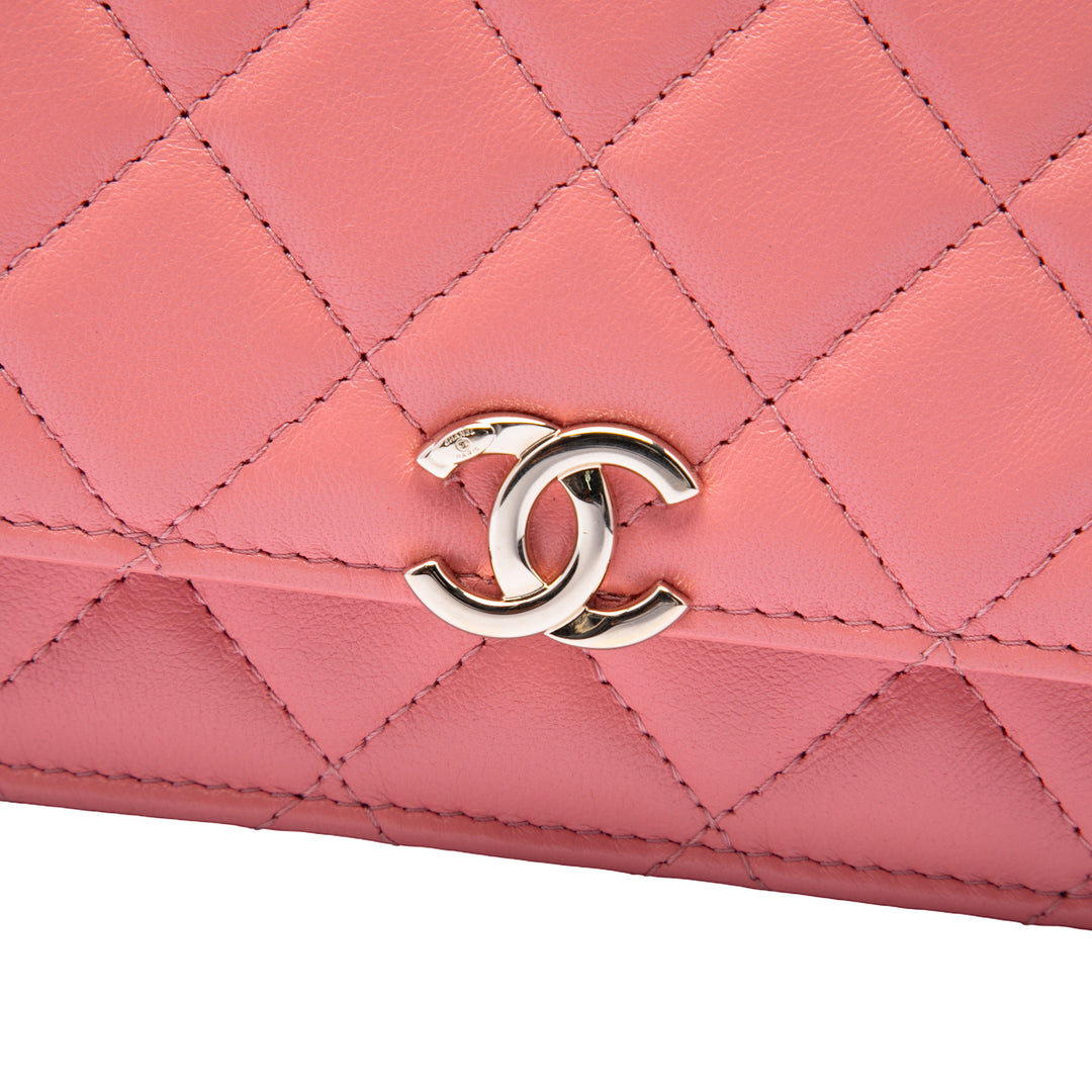 Chanel Mini Rectangular Cuir d’agneau Paris Le19M Charming anse supérieure à rabat